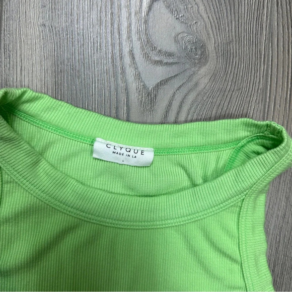 CLYQUE Bright Green Ribbed Cropped Tank Top with Raw Hem - Picture 2 of 3